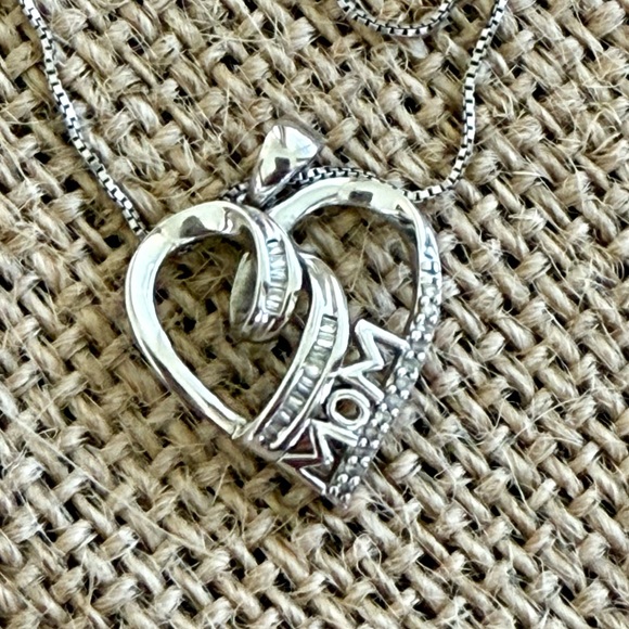 Jewelry - Like New Sterling Silver 925 Necklace with Mom Heart Pendant